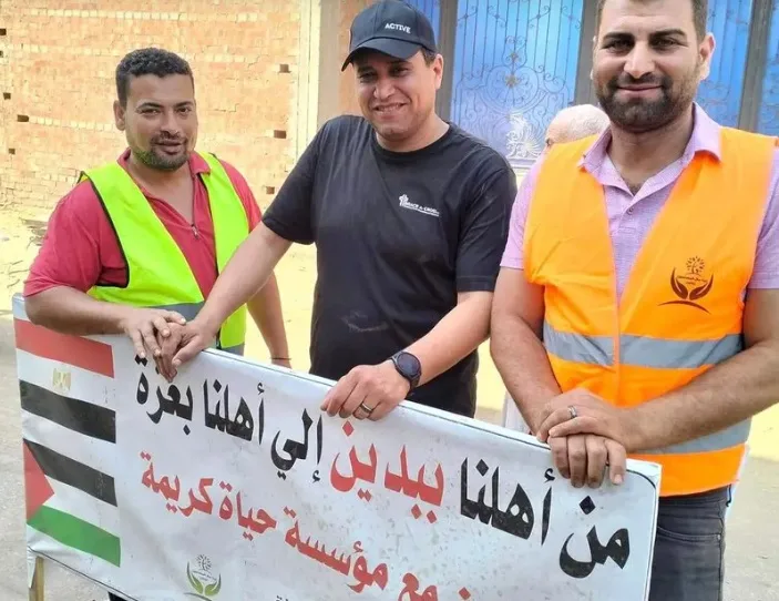قرية بدين بالمنصورة ترسل مساعدات لغزة قيمتها 3 ملايين جنيه ‎